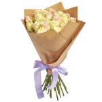 Композиция из 21 кремовой розы премиум в крафт (70 см)